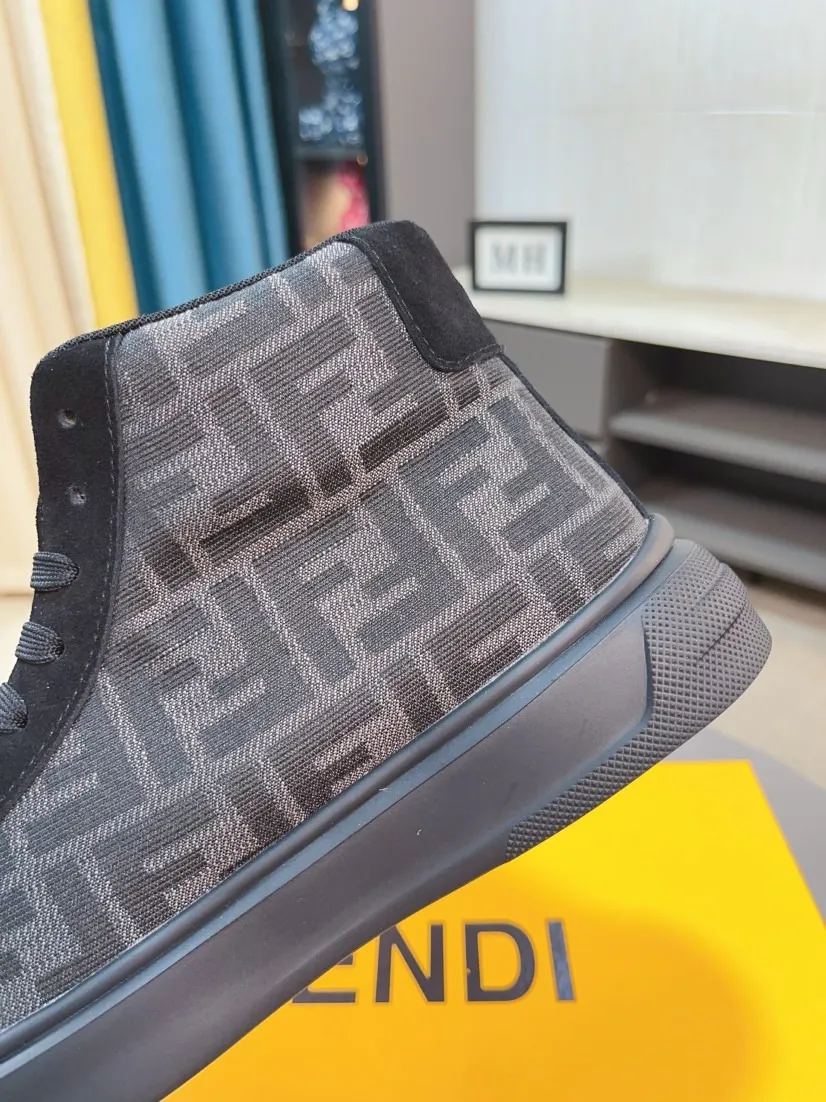 Men's shoes 💰440🌹🌹【fendi Fendi】: 🔝High-end brand of men's shoes: high-top series: official website 1:1 latest masterpiece: the upper is made of brand fabric with imported cowhide technology, ➕🐑made in sheepskin👍, making walking more convenient and comfortable, a stunning work, compared with the official quality, the beautiful 1:1 replica [color]! Create a fashionable personality to set off your uniqueness! A must-have for trendy men! 🔥Size: 38-44.
